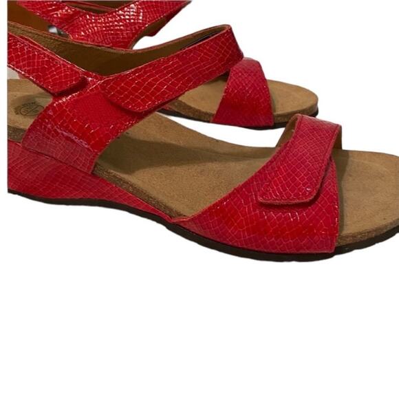 VIONIC 11 Sandals 11 Retro Wedges low heel Comfort Adjustable Patent Leather - Picture 3 of 10